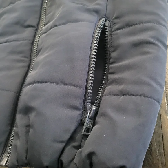 Liz Claiborne Puffer Vest With Faux Fur Lined Hood‎ Women's Size Petite PM - Picture 4 of 6